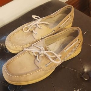 Sperry boat shoe-- great condition!